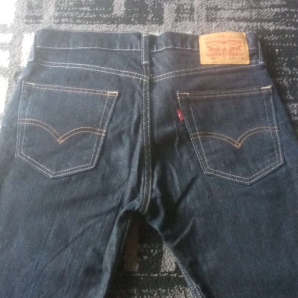 Levi's women pants - Picture 2 of 4